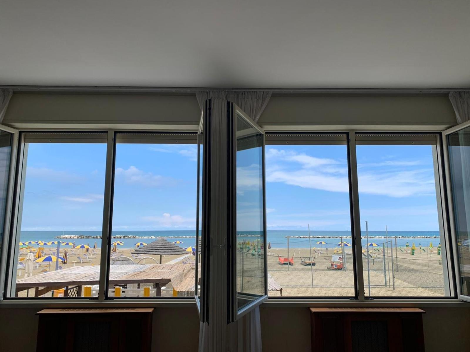 Hotel Acquamarina Viserba Rimini Ngoại thất bức ảnh