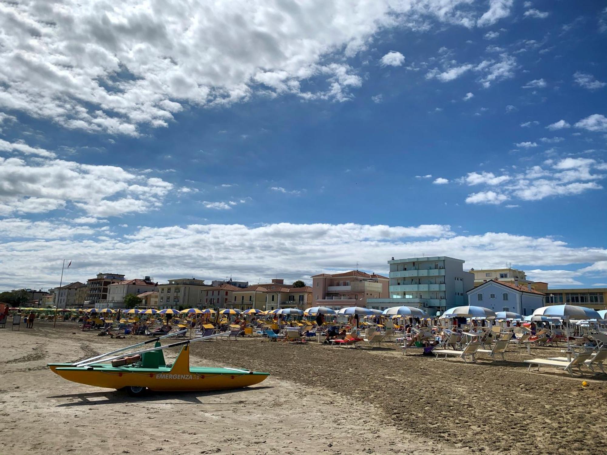 Hotel Acquamarina Viserba Rimini Ngoại thất bức ảnh