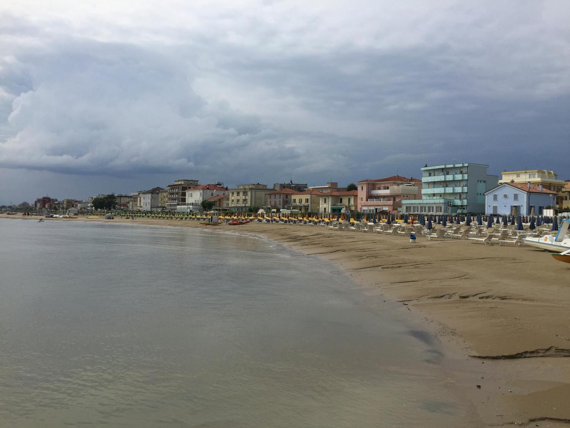 Hotel Acquamarina Viserba Rimini Ngoại thất bức ảnh