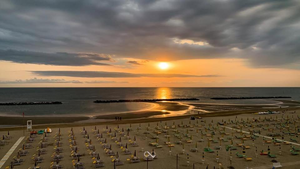 Hotel Acquamarina Viserba Rimini Ngoại thất bức ảnh