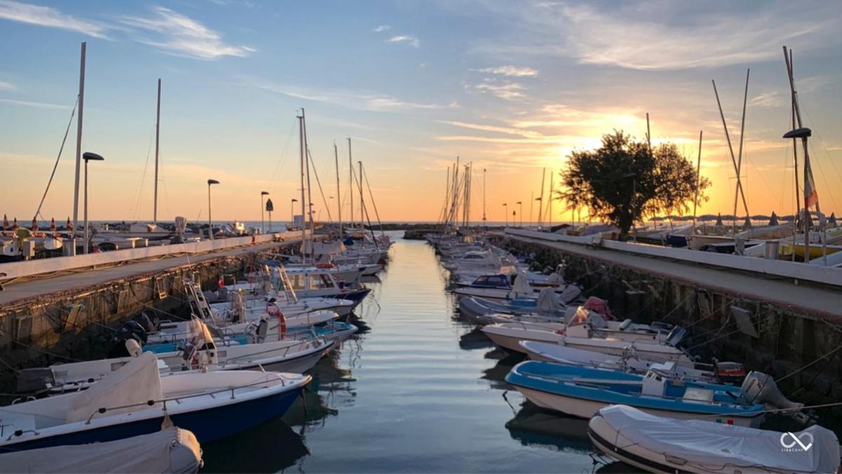 Hotel Acquamarina Viserba Rimini Ngoại thất bức ảnh